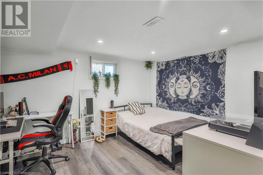 79 CASTLEFIELD DRIVE Image 33