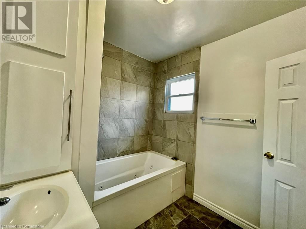 233 NORMANHURST AVENUE Image 20