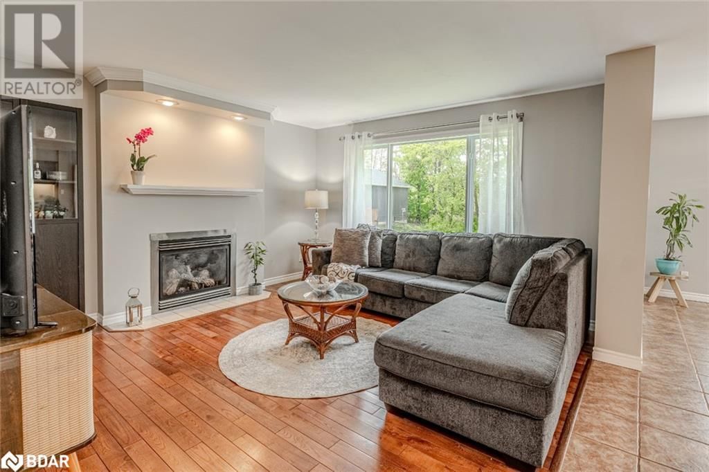 4653 KURTIS DRIVE Image 3