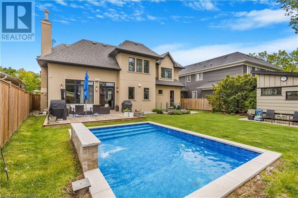 574 STEPHENS CRESCENT WEST Image 45