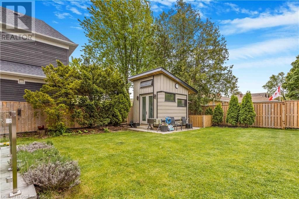 574 STEPHENS CRESCENT WEST Image 47