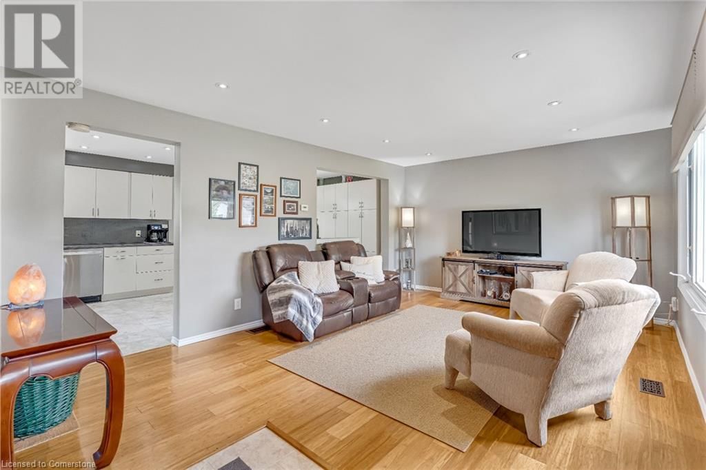 48 WESTCHESTER WAY Image 3