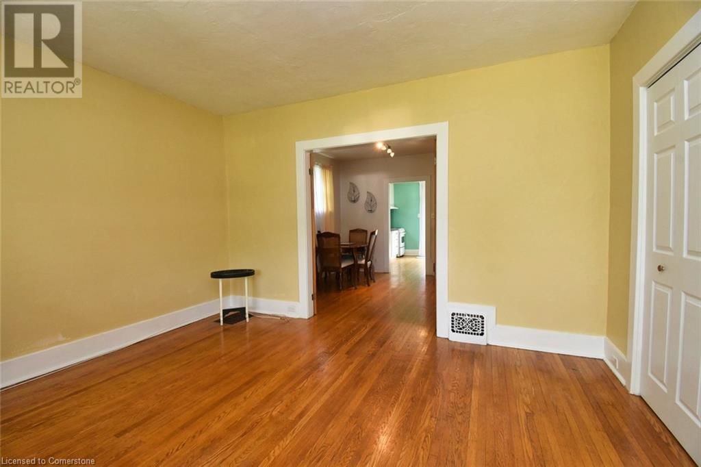 145 ORKNEY STREET EAST Image 10