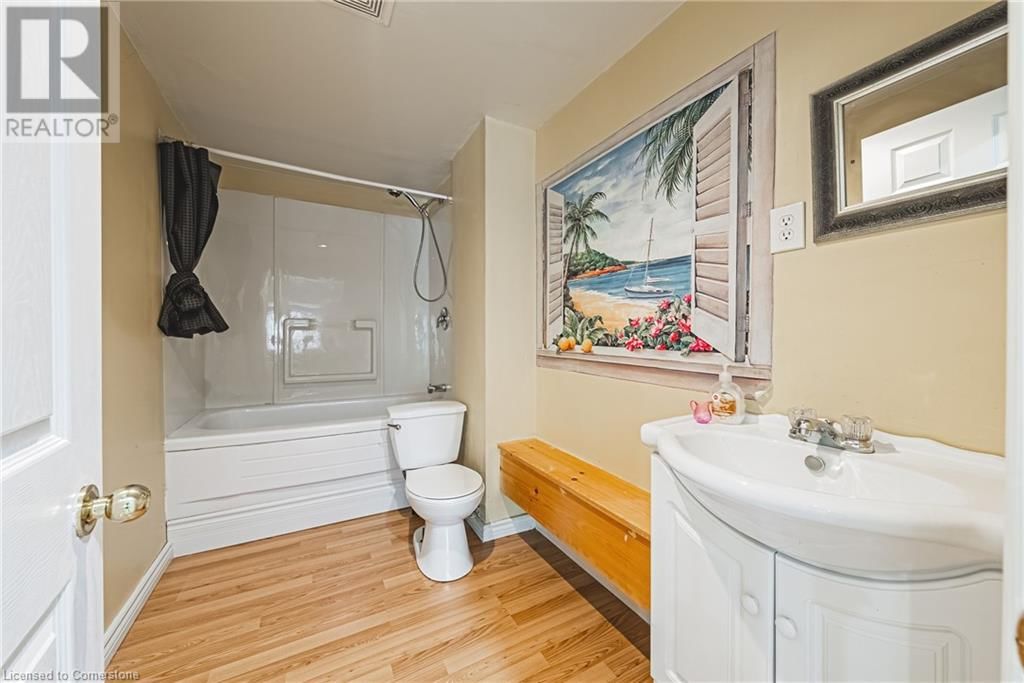 19 GWYN COURT Image 40