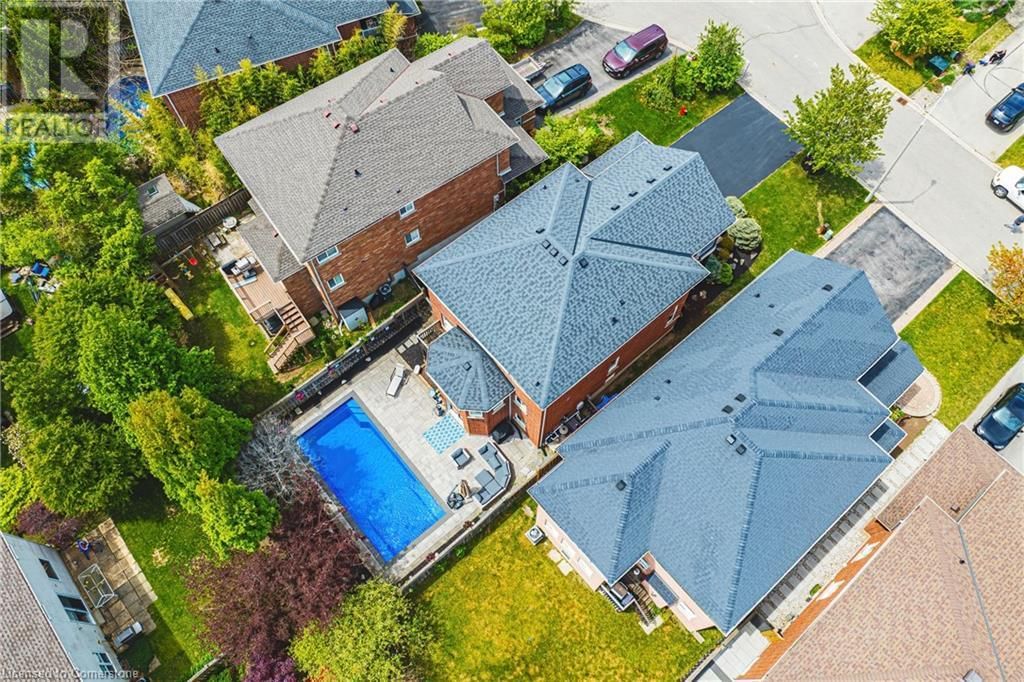 19 GWYN COURT Image 43