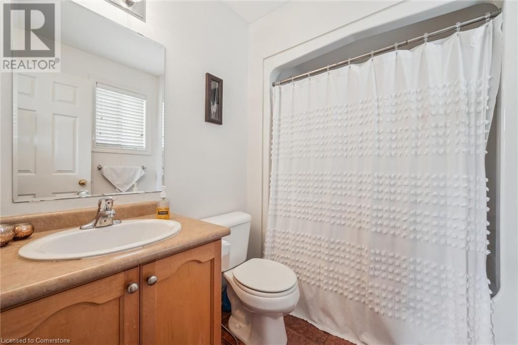 72 MCARTHUR DRIVE Image 25
