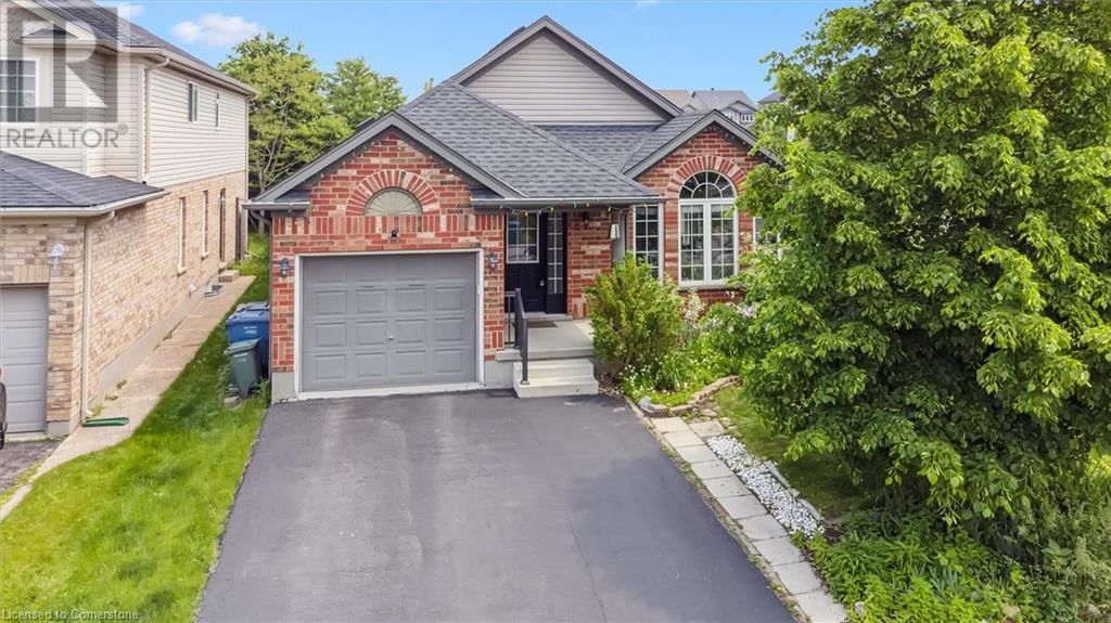 72 MCARTHUR DRIVE Image 3