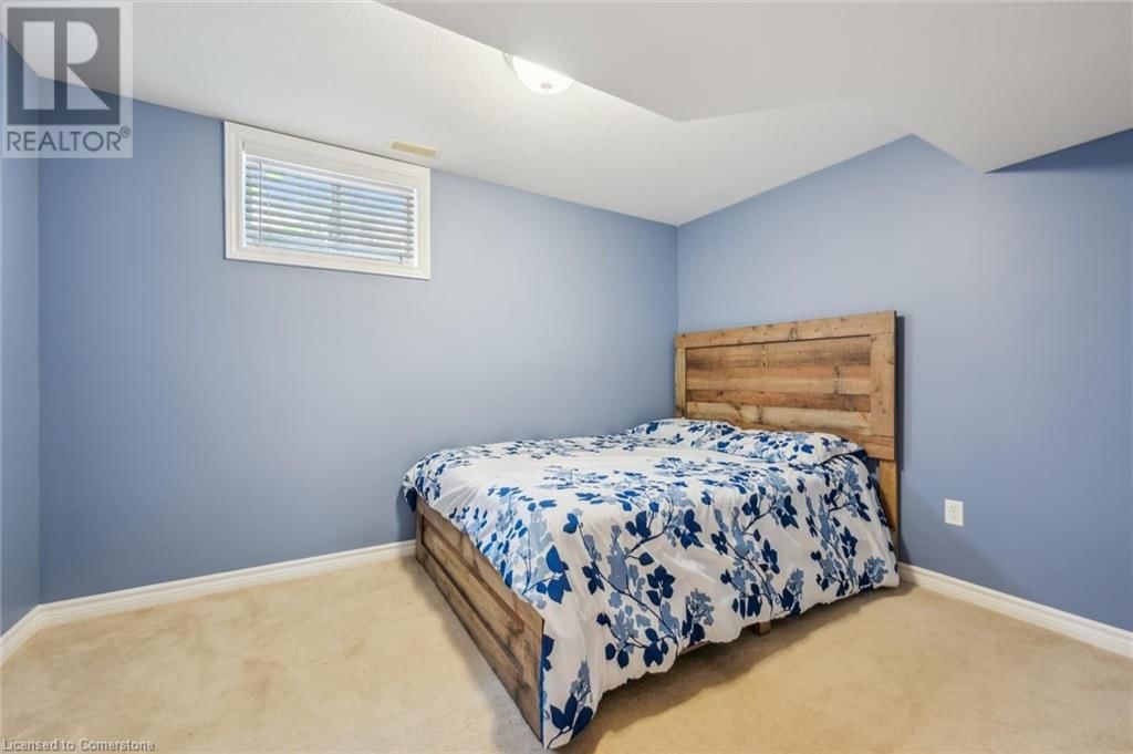 72 MCARTHUR DRIVE Image 35