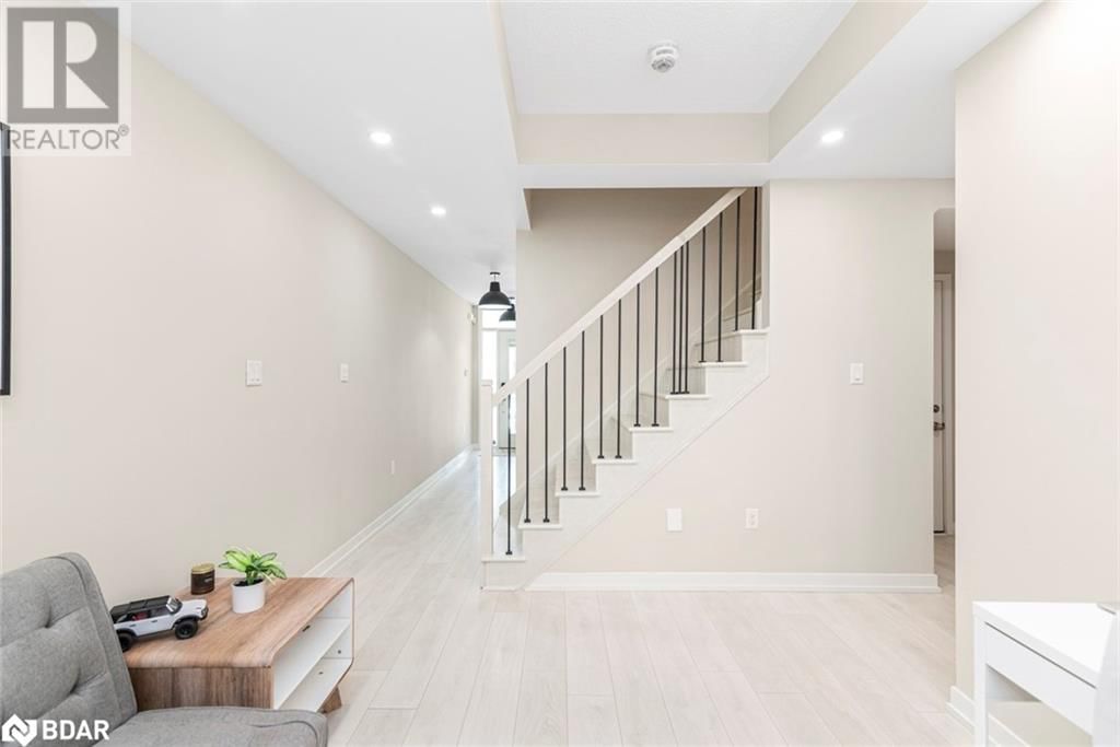 177 HUGUENOT ROAD Image 12