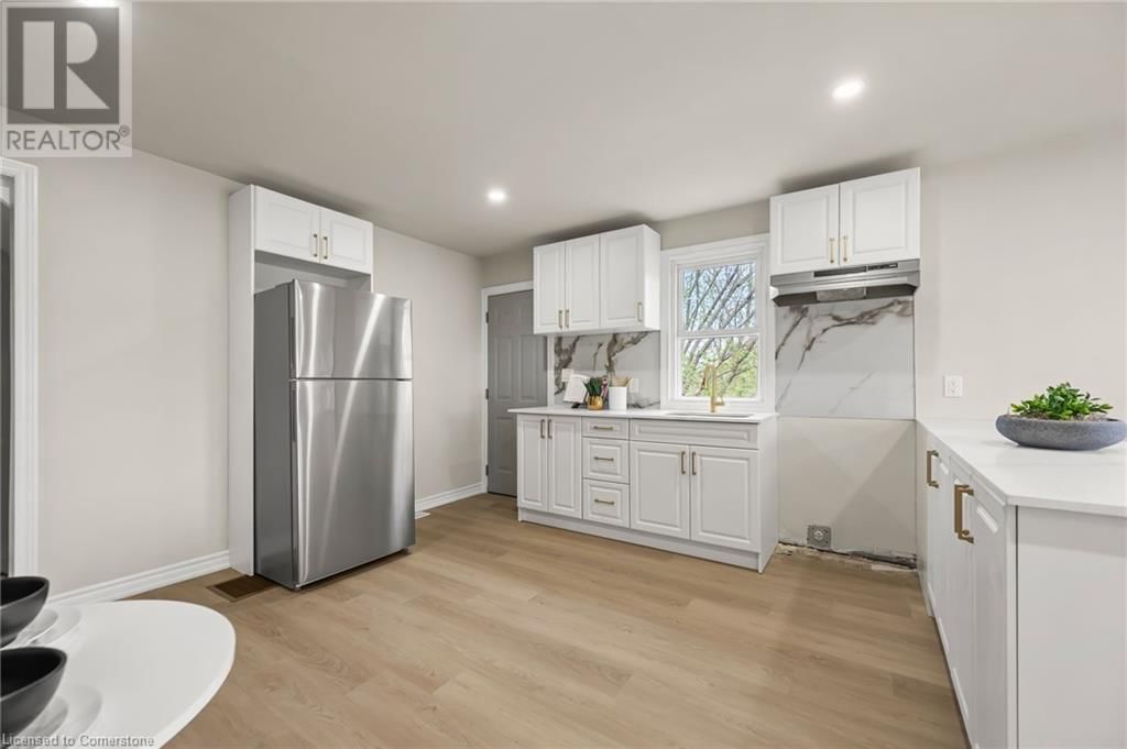 15 MCCAIN STREET Image 9