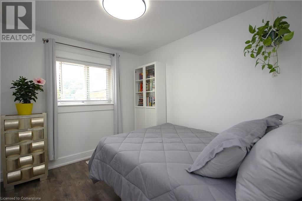Main - 48 CARMEN AVENUE Image 12