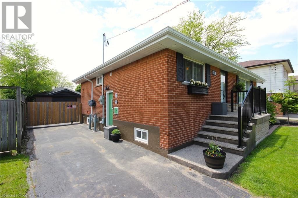 Main - 48 CARMEN AVENUE Image 2