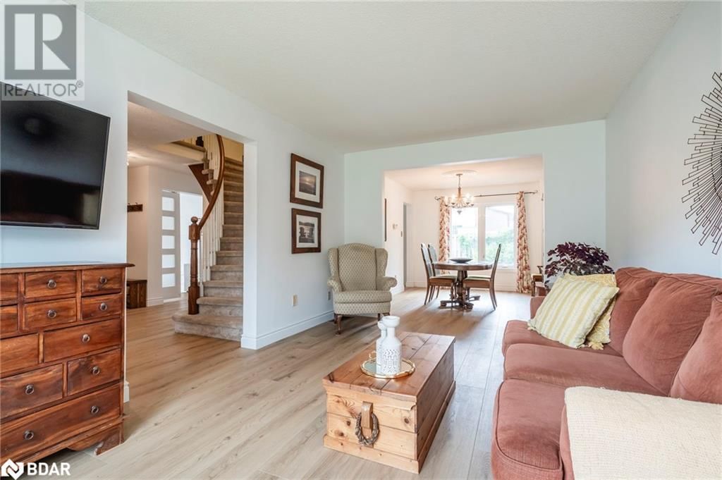 26 KENNY CRESCENT Image 21