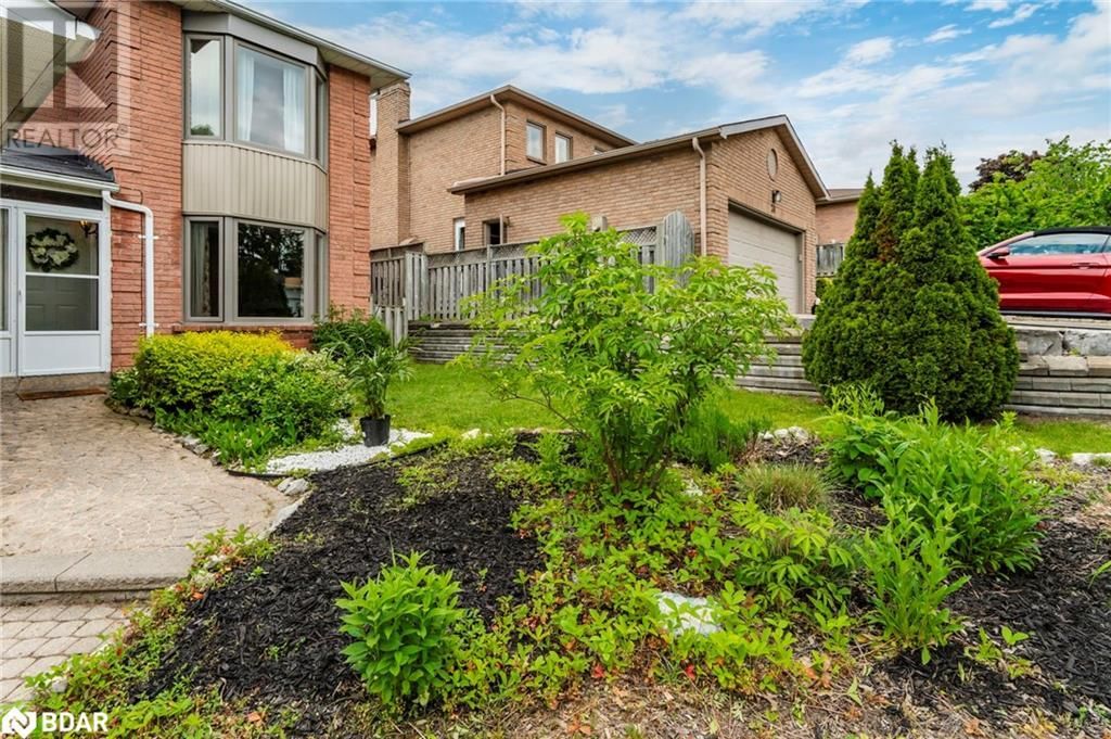 26 KENNY CRESCENT Image 3