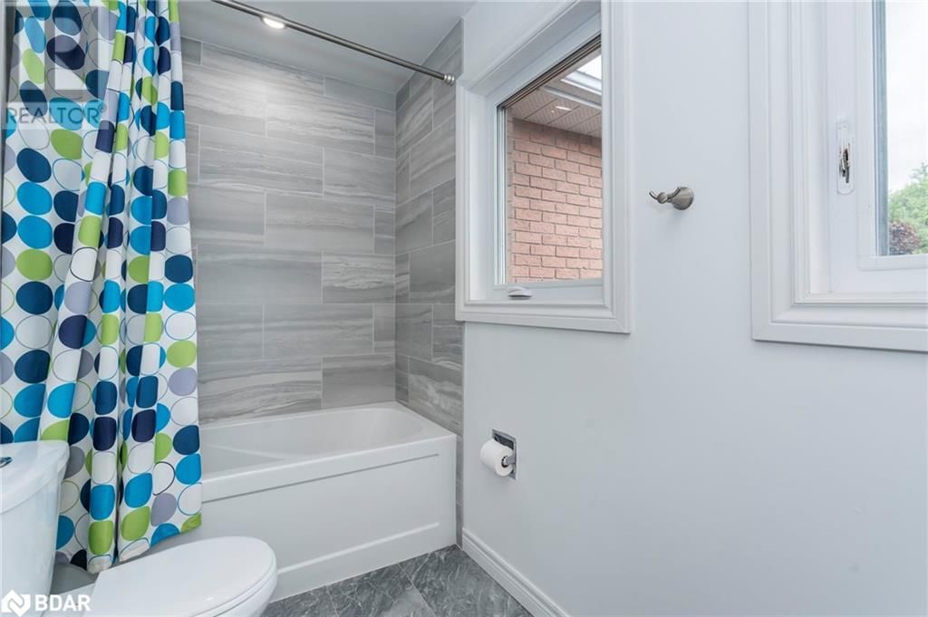 26 KENNY CRESCENT Image 32