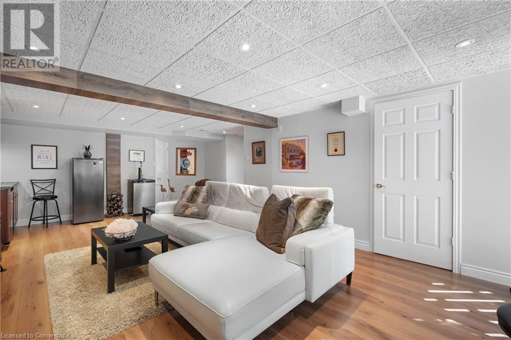 69 HEARTHWOOD CRESCENT Image 34
