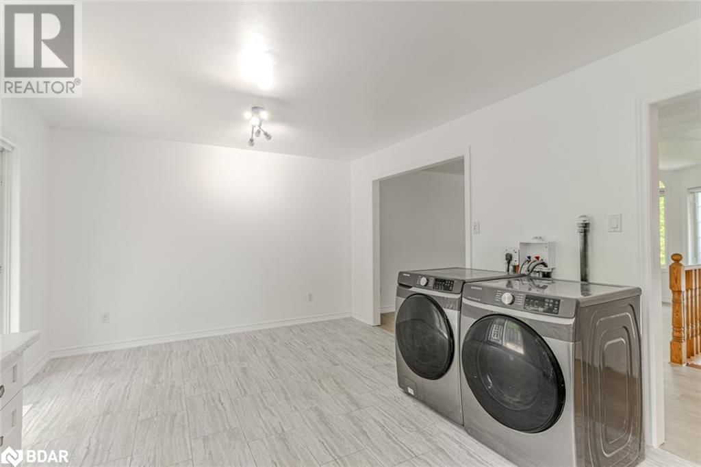 Upper - 32 54TH STREET SOUTH Image 3