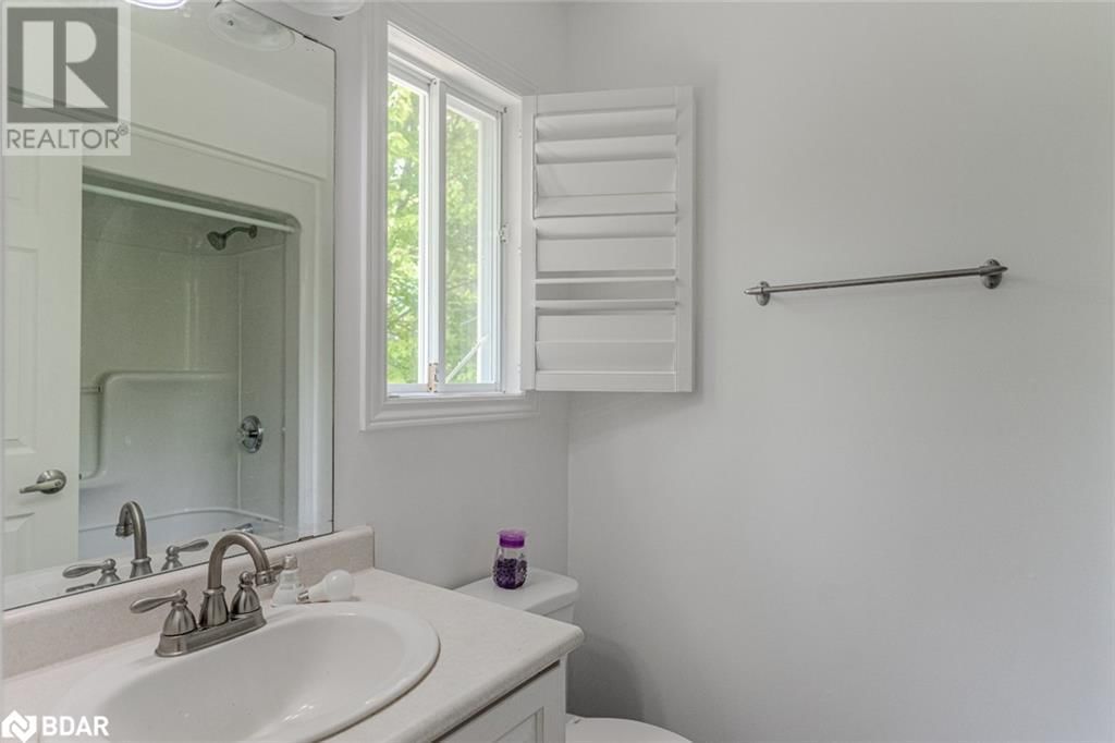 Upper - 32 54TH STREET SOUTH Image 8