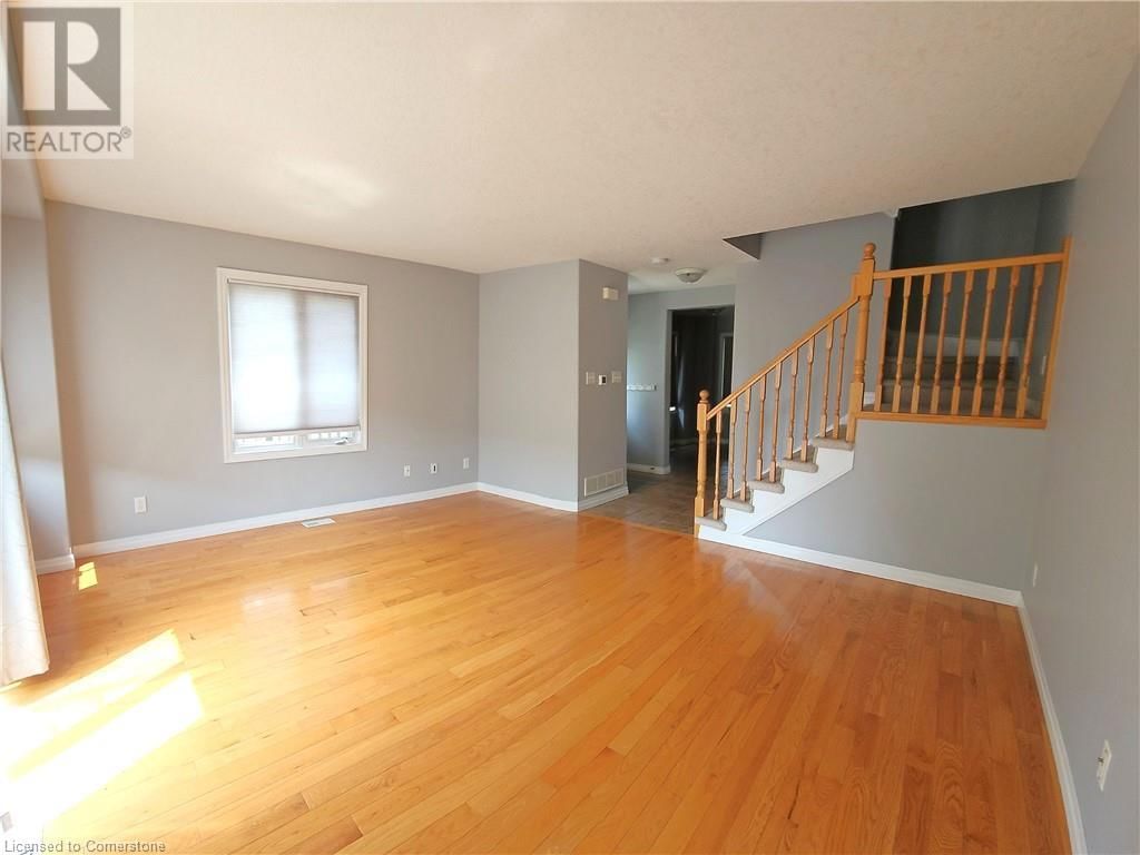 11 - 535 WINDFLOWER CRESCENT Image 2