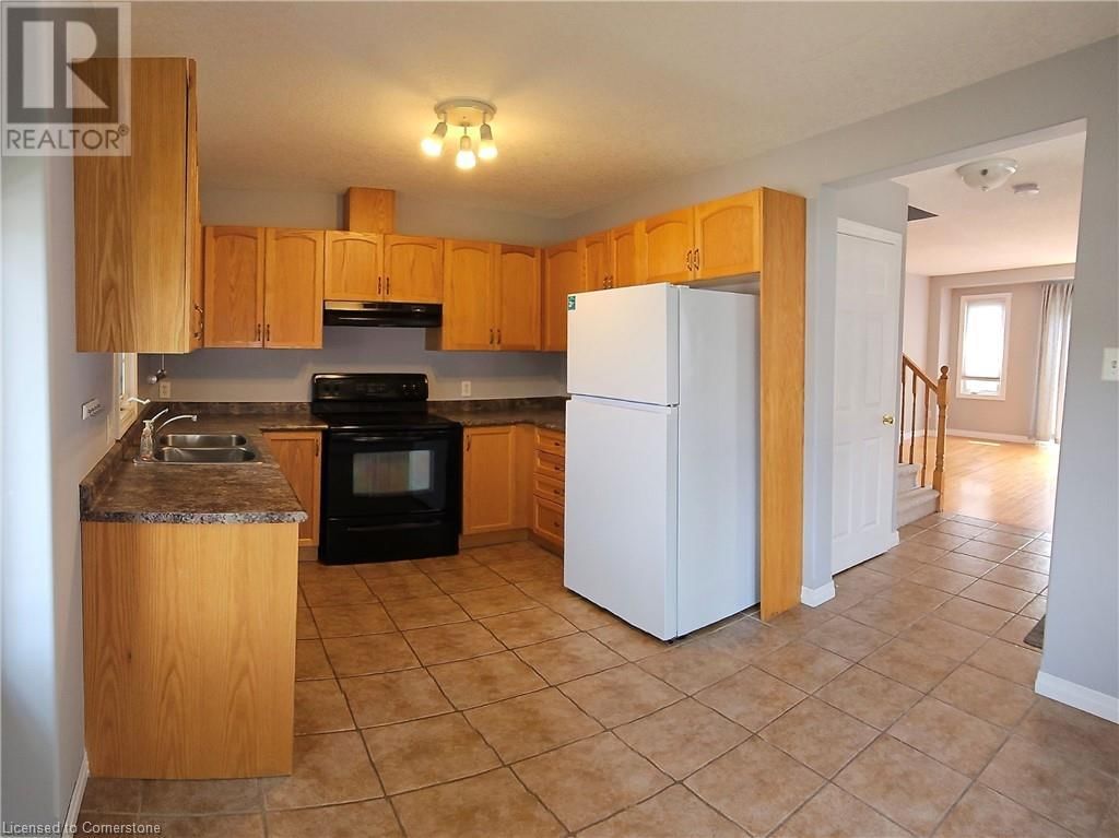 11 - 535 WINDFLOWER CRESCENT Image 3