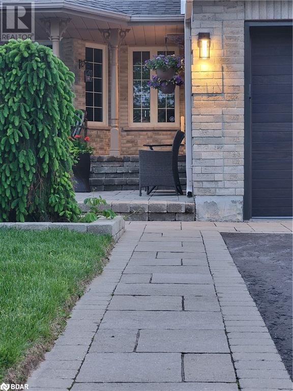 92 SUNDEW DRIVE Image 4