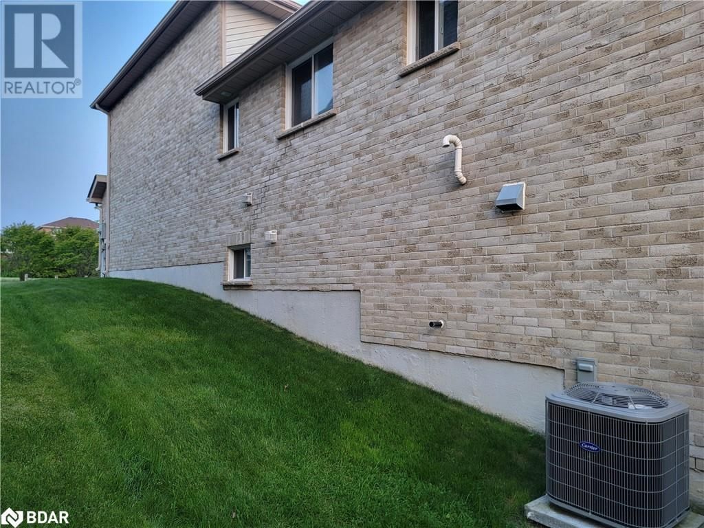 92 SUNDEW DRIVE Image 6