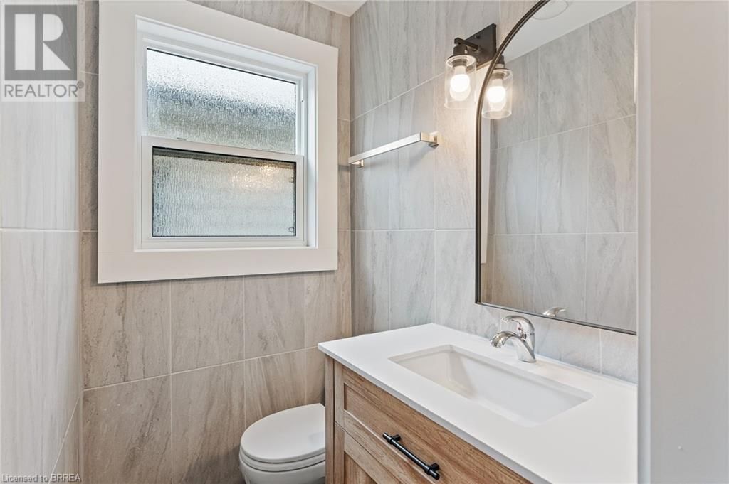 7 ESTHER STREET Image 17