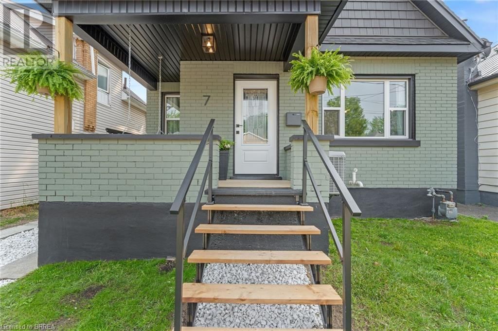 7 ESTHER STREET Image 4
