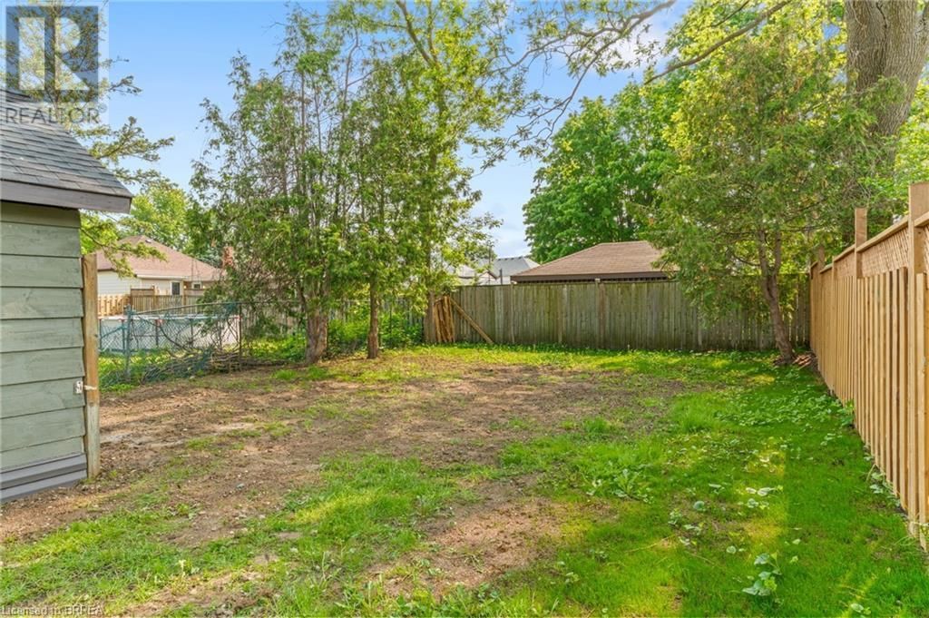 7 ESTHER STREET Image 47