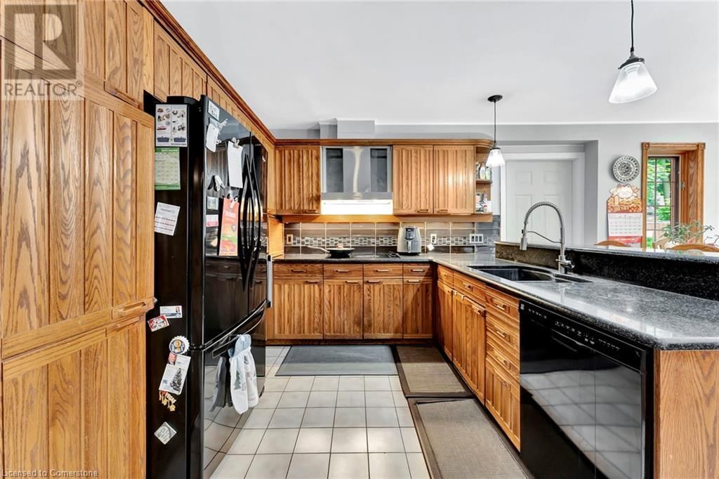 145 ALBERT STREET EAST Image 18