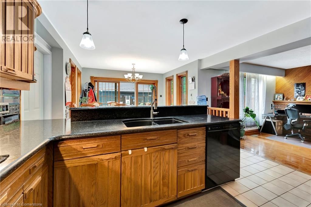 145 ALBERT STREET EAST Image 20