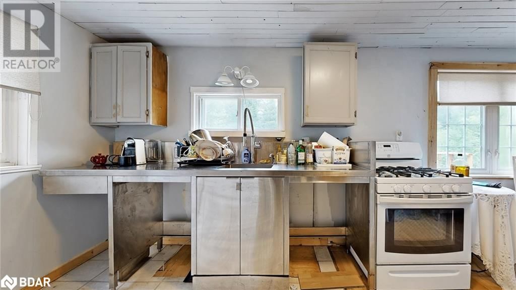 2808 GELERT ROAD Image 13