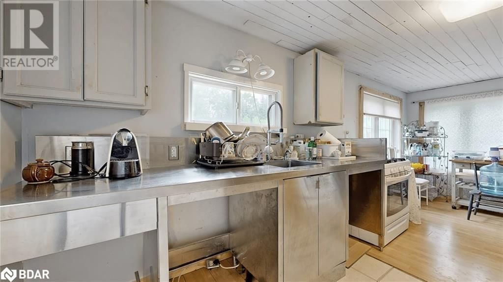 2808 GELERT ROAD Image 14