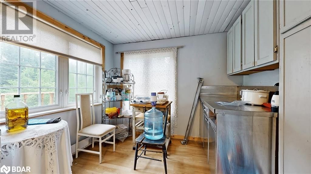 2808 GELERT ROAD Image 15