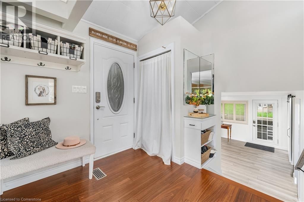 25 BEDFORD PARK Image 12