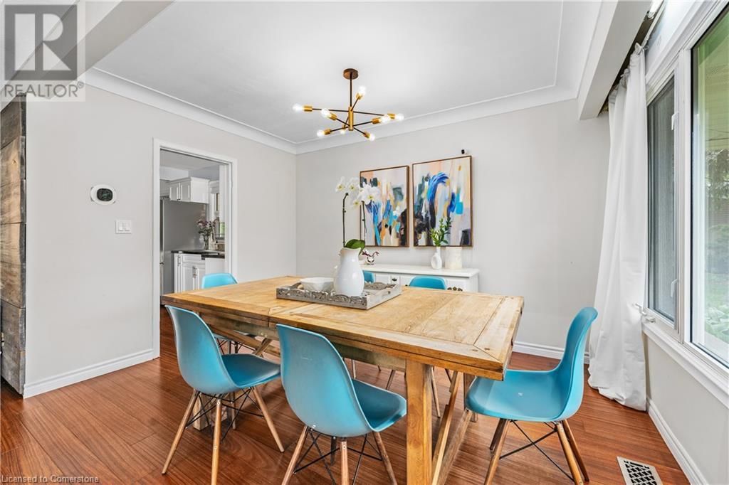25 BEDFORD PARK Image 15
