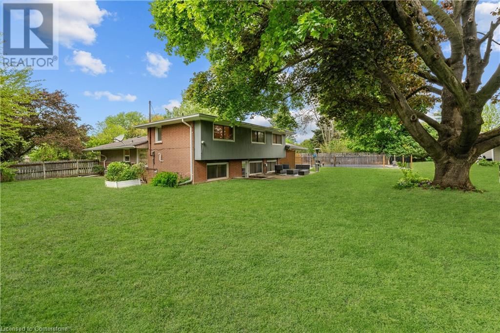 25 BEDFORD PARK Image 21