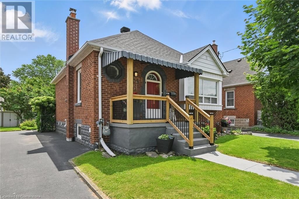 105 WEIR STREET SOUTH Image 1
