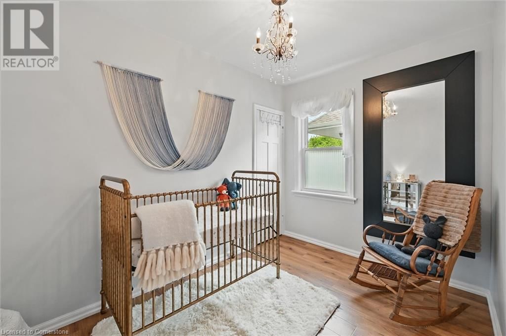 105 WEIR STREET SOUTH Image 14