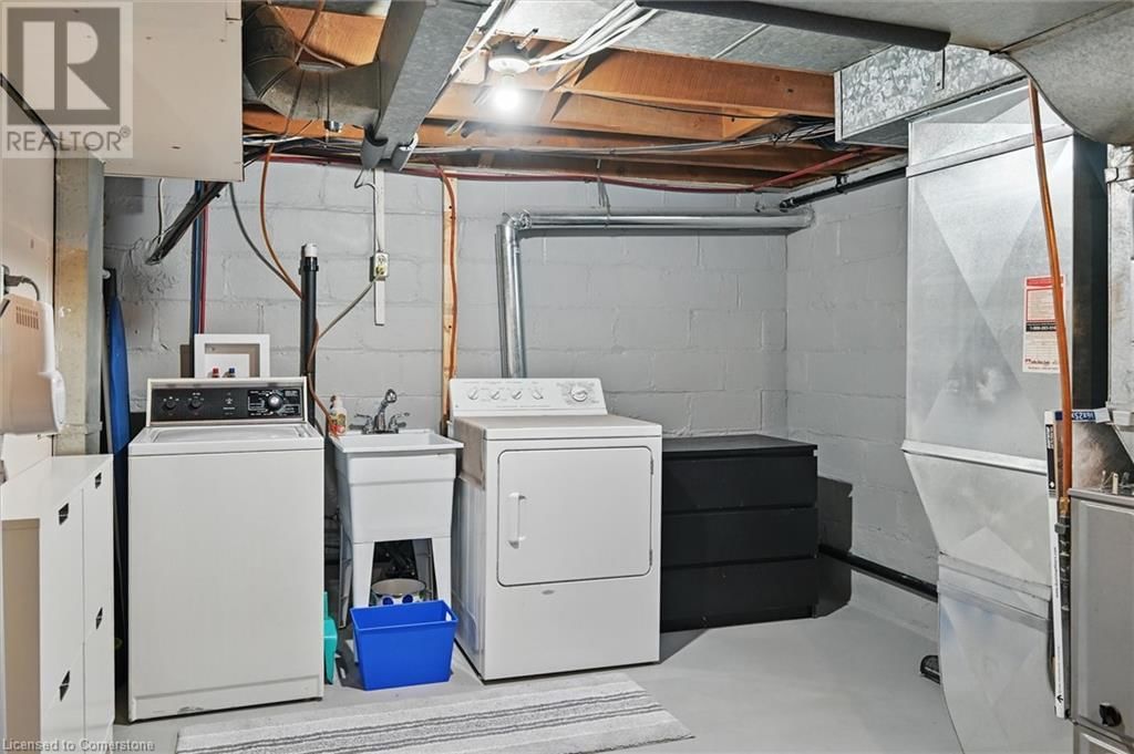 105 WEIR STREET SOUTH Image 27