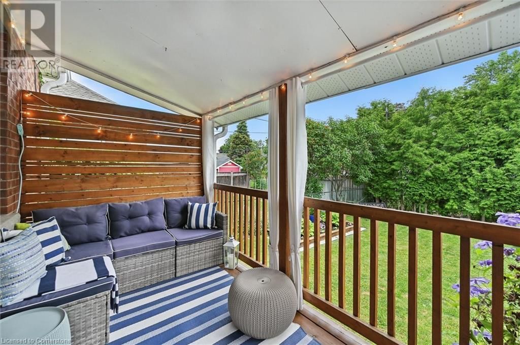 105 WEIR STREET SOUTH Image 30