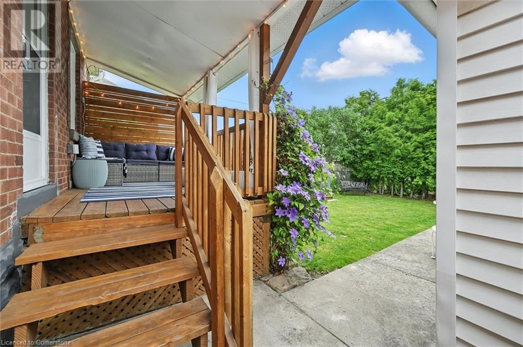 105 WEIR STREET SOUTH Image 31