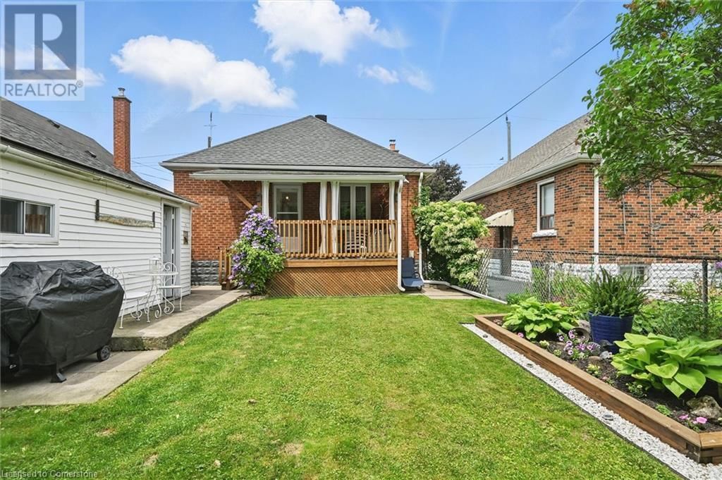 105 WEIR STREET SOUTH Image 34