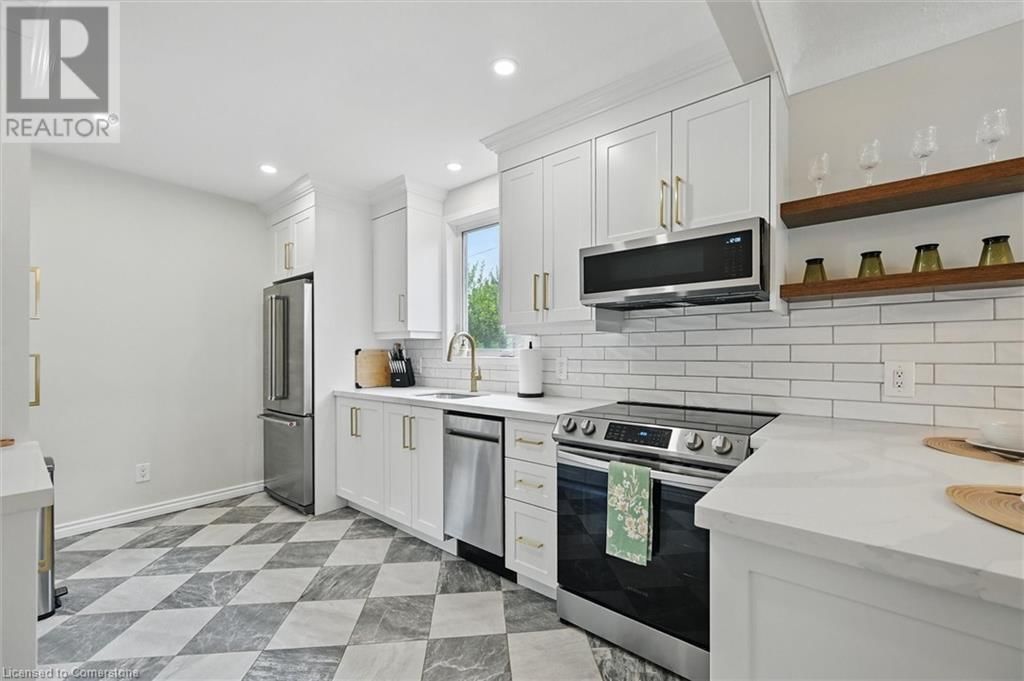 105 WEIR STREET SOUTH Image 8