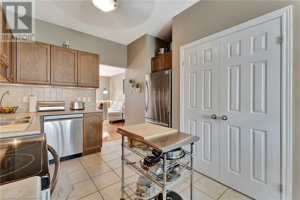 17 - 34 SOUTHBROOK DRIVE Image 11