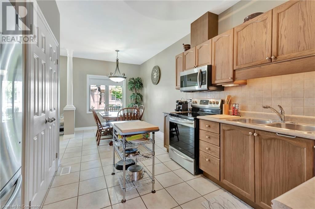 17 - 34 SOUTHBROOK DRIVE Image 9