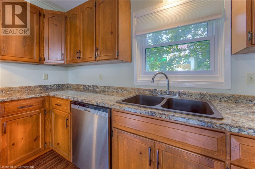 33 MCGIVERN STREET Image 12