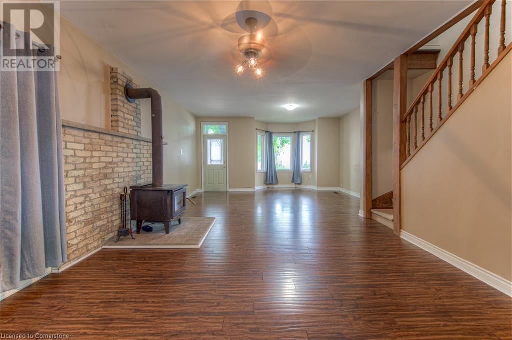 33 MCGIVERN STREET Image 15