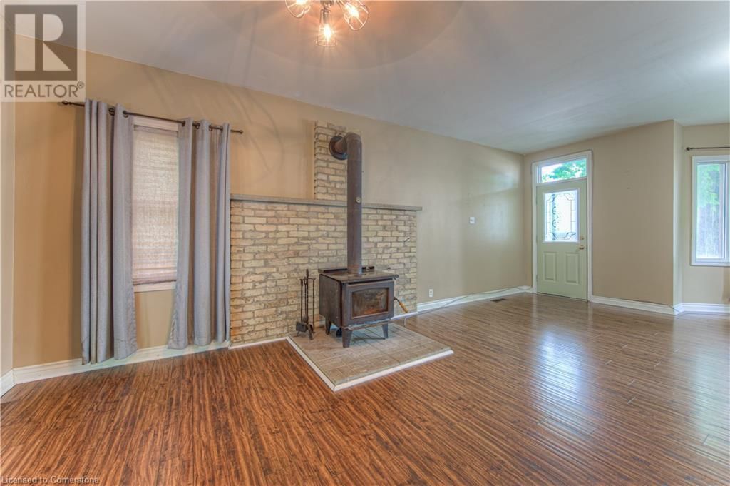 33 MCGIVERN STREET Image 16