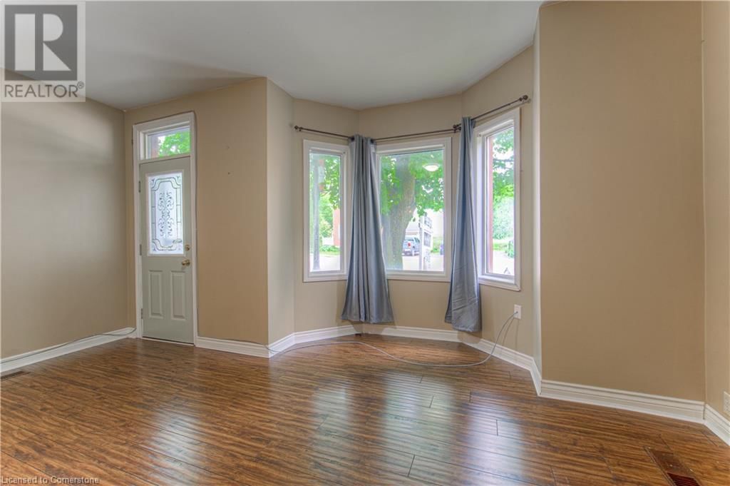 33 MCGIVERN STREET Image 17